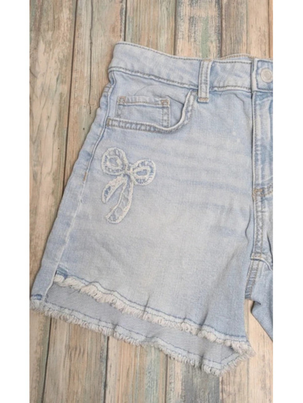 SO Light Wash Bow Embroidered Denim Shorts Girls Size 10 High Rise